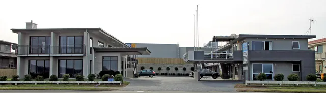 Acacia Lake View Motel