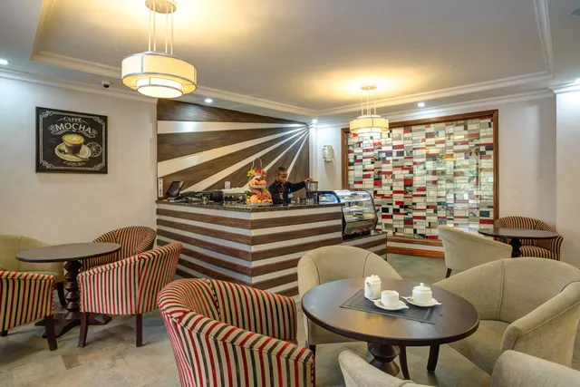 Argenti Restaurant & Lounge