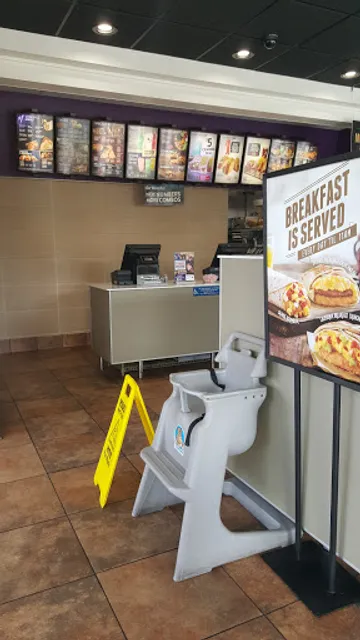 Taco Bell - Live Más Café