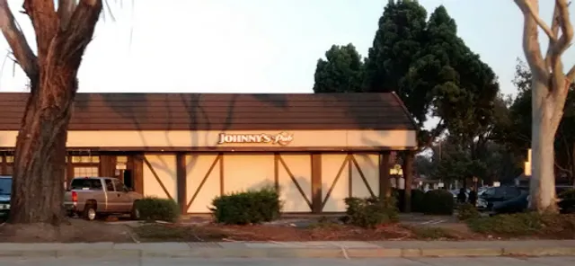 Johnny's Pub