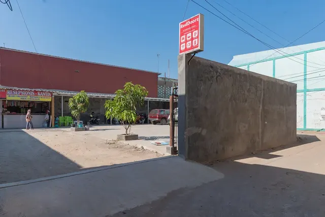 RedDoorz @ Kedawung Aurel Cirebon