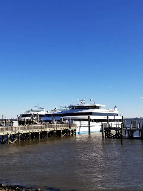 Seastreak Ferry - Atlantic Highlands