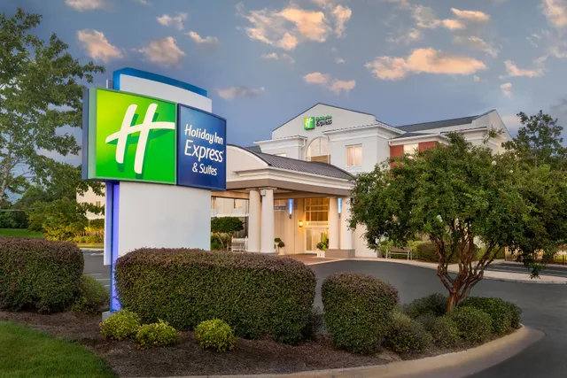Holiday Inn Express & Suites Auburn - University Area, an IHG Hotel