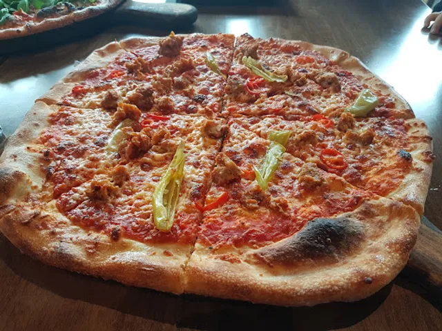 The Boot Social Pizzeria & Bar