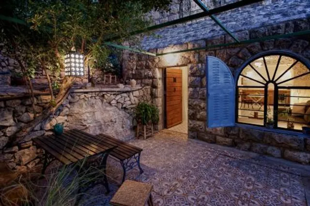 The Nest- romantic vacation home// Ein Kerem, Jerusalem