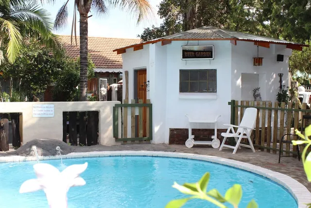 Golden Lantern TOWN Lodge