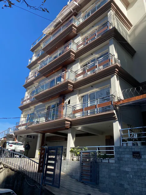 Perfect Stayz Kaithu