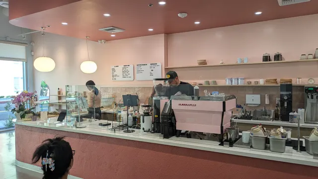 Re:Bakesic Coffee & Bakery