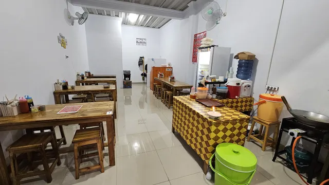 BAKSO BABAH ICAM TERENAK DI BEKASI