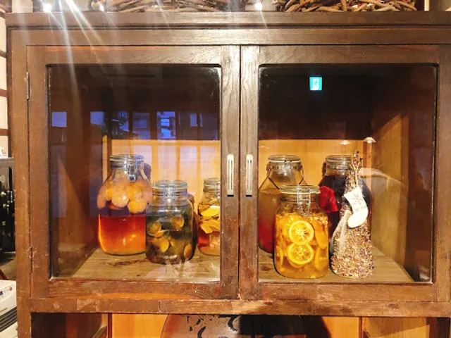 Icou Dining & Gallery