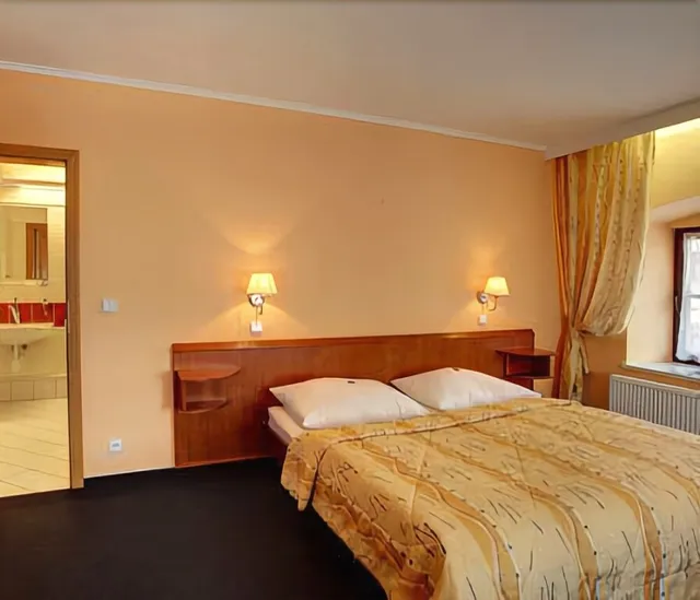 Zámecký hotel Zlatý orel