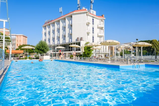 Family Hotel Marina Beach