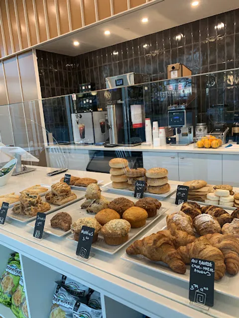 L'Artisan Cafe & Bakery