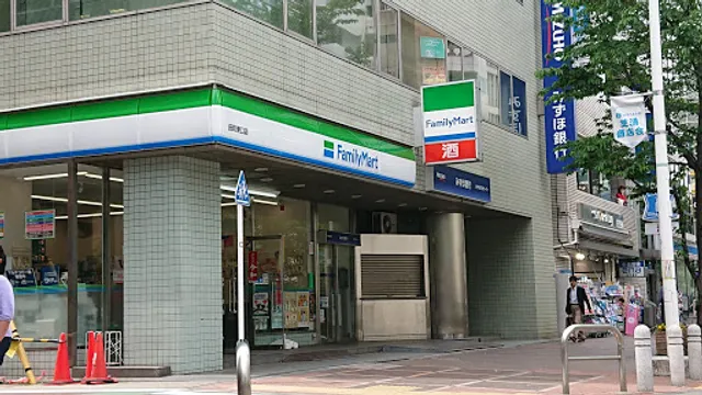 FamilyMart Tamachi East Gate