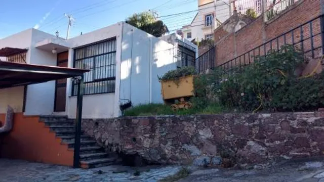 Casa Num 11 - Arquitectos