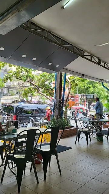 បាយមាន់ផ្លូវភ្លោះ អូរឬស្សី