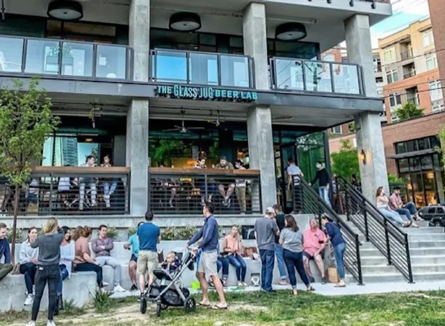 The Glass Jug Beer Lab - Downtown Durham