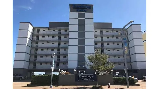 Travelodge by Wyndham Suites Virginia Beach Oceanfront