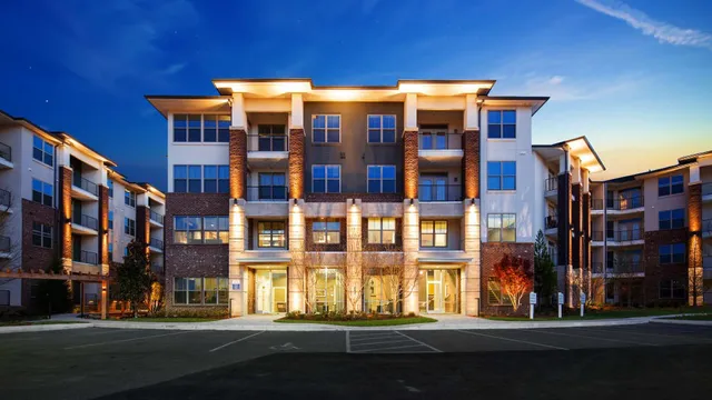 One Metrocenter Apartments