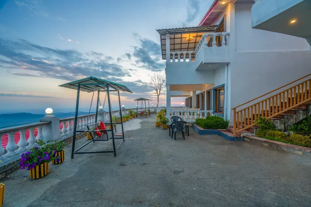 Paatli Fort Estate Resort - Resort Hotel | Hilltop Resort near Sitabani Jim Corbett