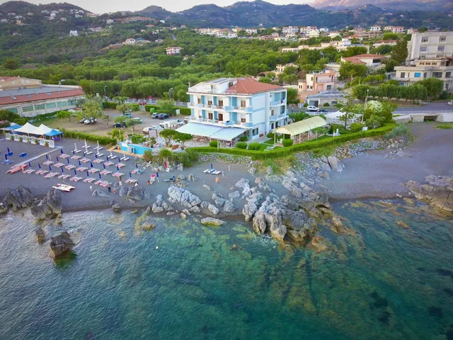 Beach Hotel Terracotta