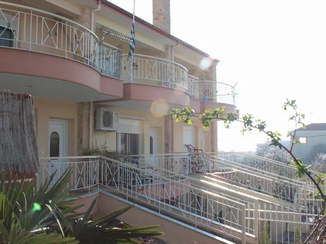 Blue Moon Apartments