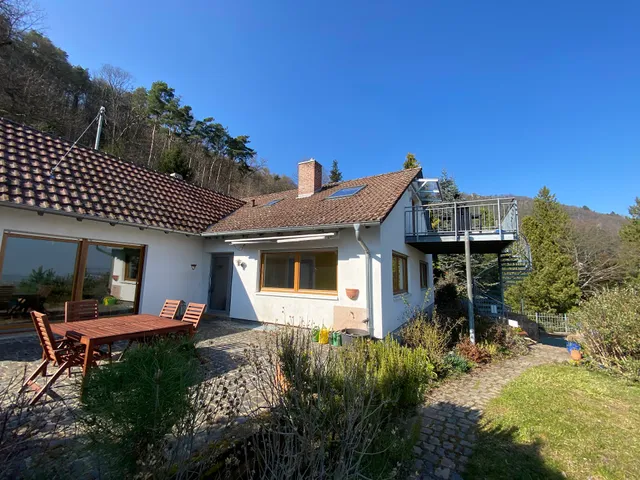 Ferienwohnung Fernblick Pfalz (mit Sauna, 2-4 Pers.) & Ferienhaus Pfälzer Wald Weyher (4-8 Pers.)