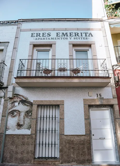 ERES EMÉRITA "apartamentos & suites"