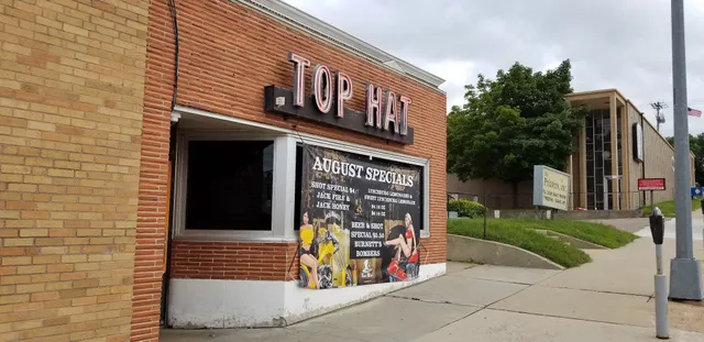 Top Hat Bar & Lounge