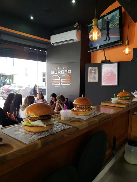Burger 22