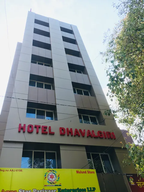 Hotel Dhavalgiri