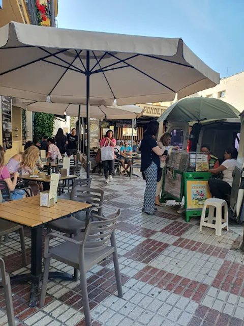 Cafetería La Ponderosa