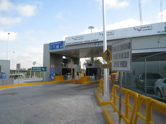 International Bridge 31 Miguel Alemán