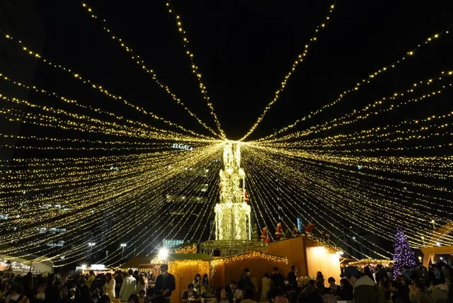 Fukuoka City Hall West Side Fureai Plaza