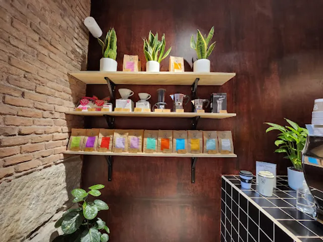 Syra Coffee- Alvarez Quintero