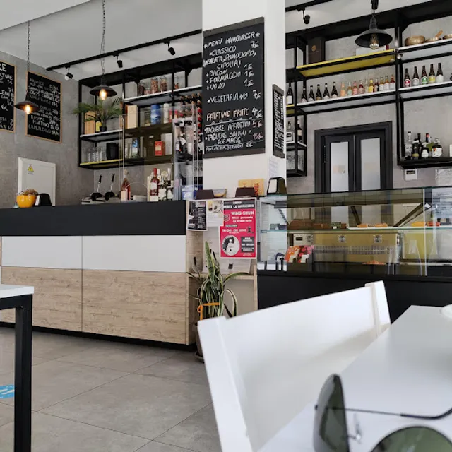 Zendè Food Drink Cafè