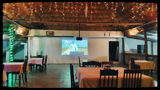 El Rancho Restaurant, Bar and Pool