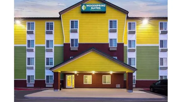 WoodSpring Suites Tyler Rose Garden