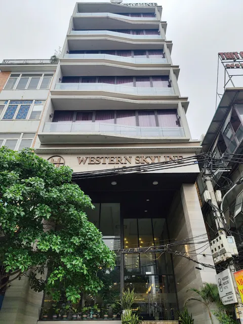 Western Skyline Hotel.