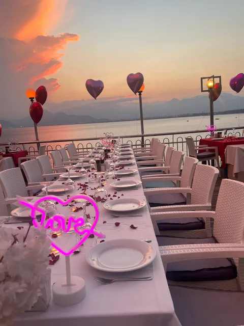 Lara Marin Restaurant