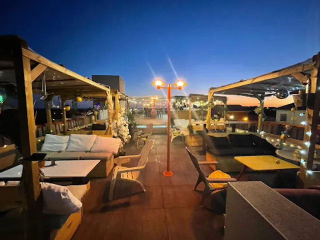 La Guinguette Sur Le Toit