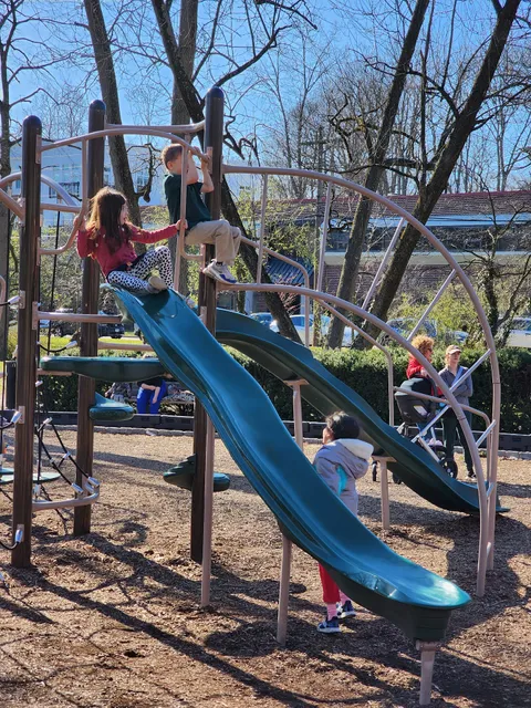 Maplewood Memorial Park Playground