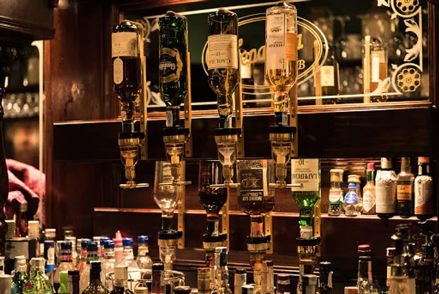 Pub WOODY ROCK BISTROT