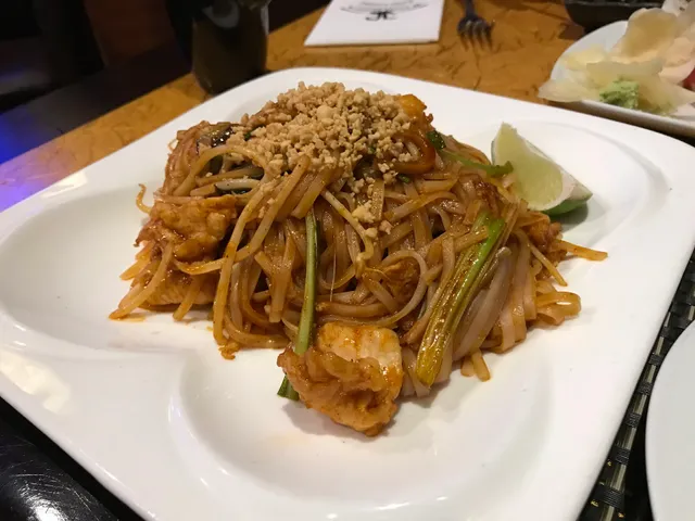 JP Nori Sushi & Asian Cuisine