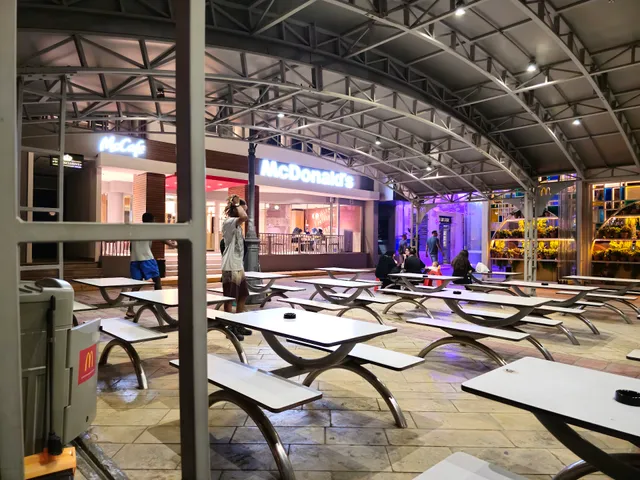 McDonald's Finikoudes