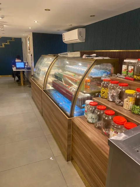 Green jarjeer restaurent