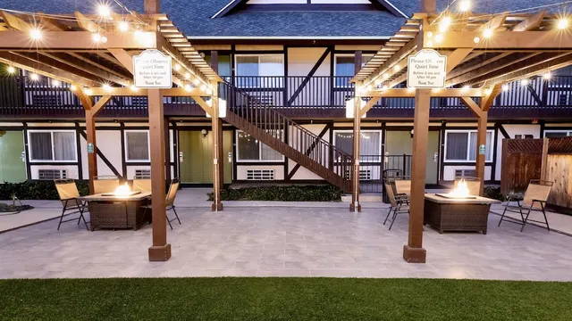 Pea Soup Andersen's Inn