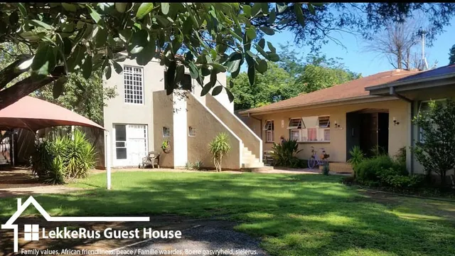 LekkeRus Guest House