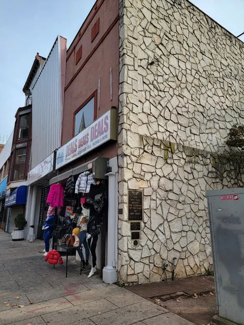 Dealz Dealz Dealz LLC