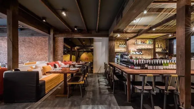 Supanniga Eating Room, Sathorn 10 : ห้องทานข้าวสุพรรณิการ์ สาทร 10